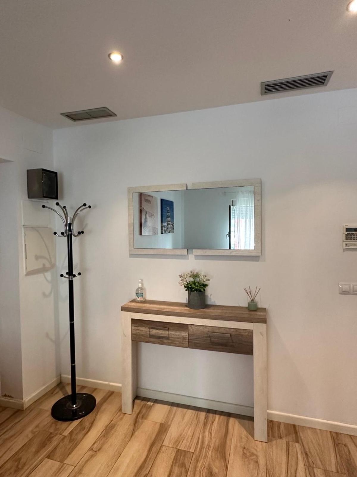 Carolinas Suit Apartment Alicante Exterior photo